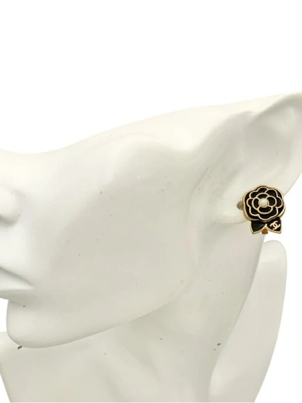 Authentic CHANEL 2001 black gold camellia mini clip on earrings